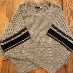 Urban Outfitters BDG crop sweater L